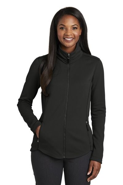 L904_deepblack_model_front_072018.jpg
