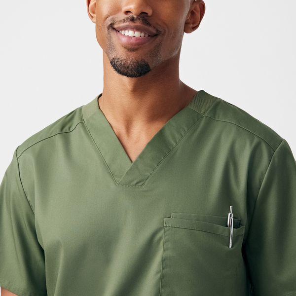 Landau ProFlex Men's 2-Pocket V-Neck Scrub Top LT108